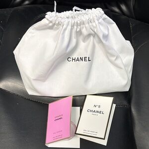 CHANEL White Drawstring Dust Bag with perfumes samples